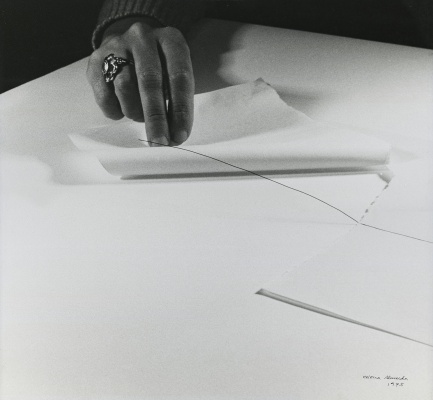 Helena Almeida — Imagen cortesía de Prats Nogueras Blanchard