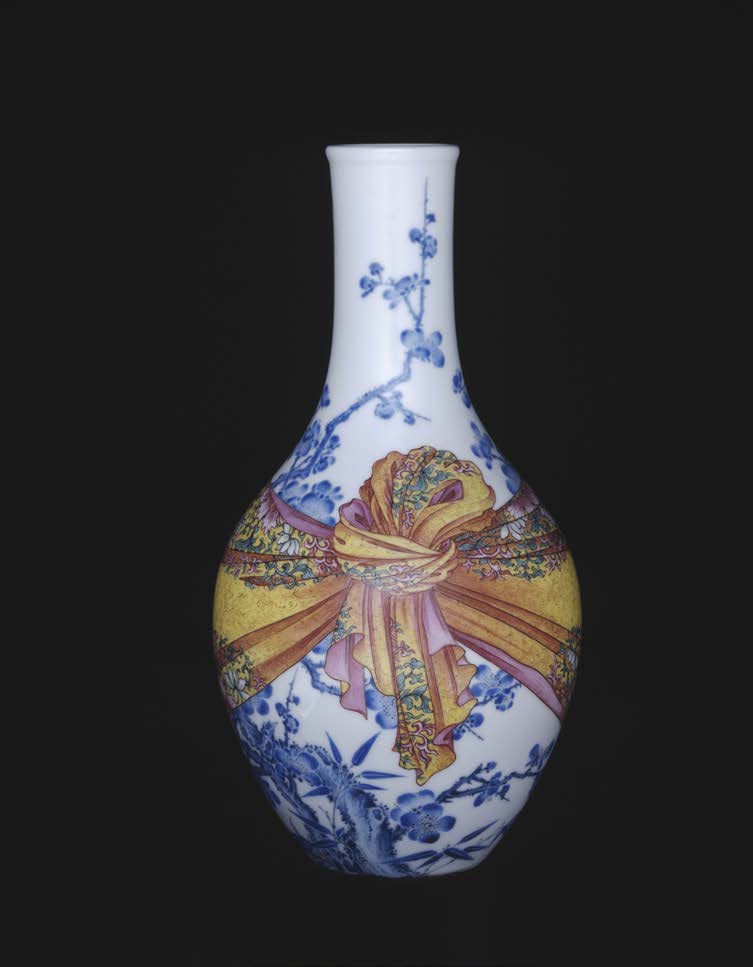 Vase à décor d’étoffe nouée