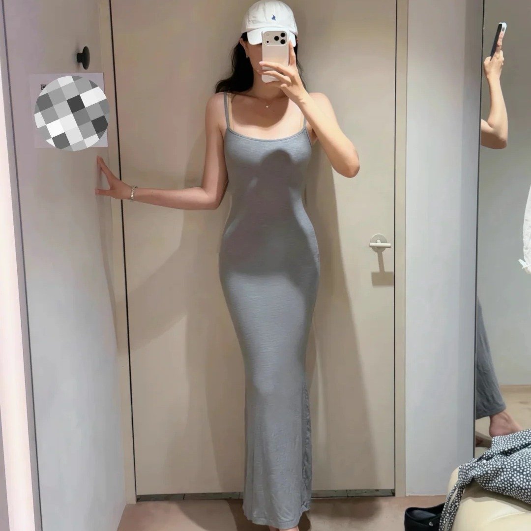 SKIMS Soft Lounge 长吊带裙 · 浅灰