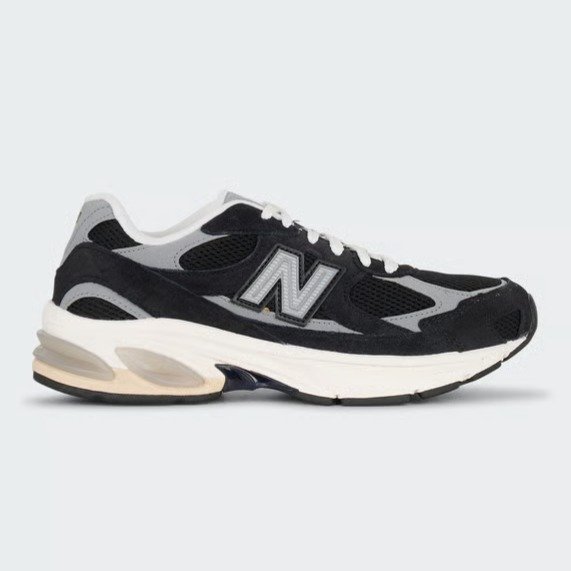 New Balance 2010黑色运动鞋