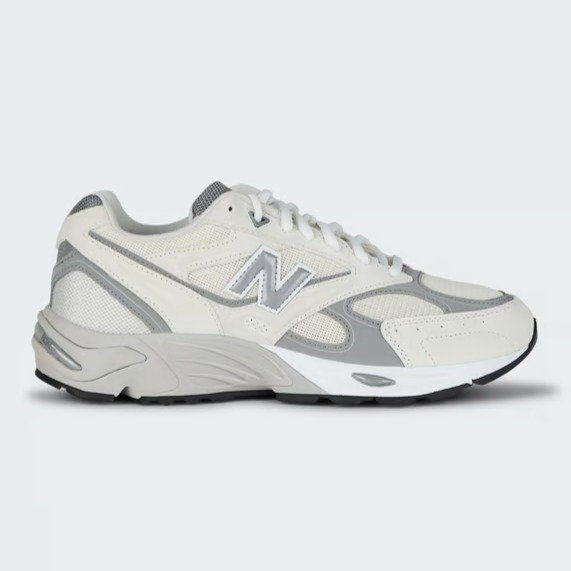 New Balance 880R米色运动鞋