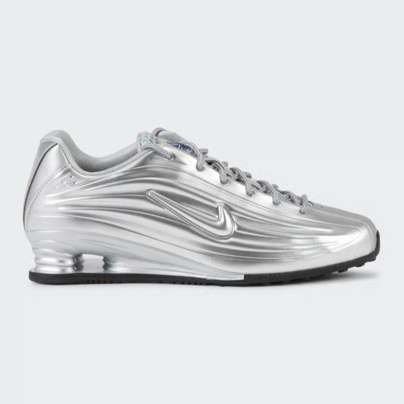 Nike Shox Z灰色运动鞋