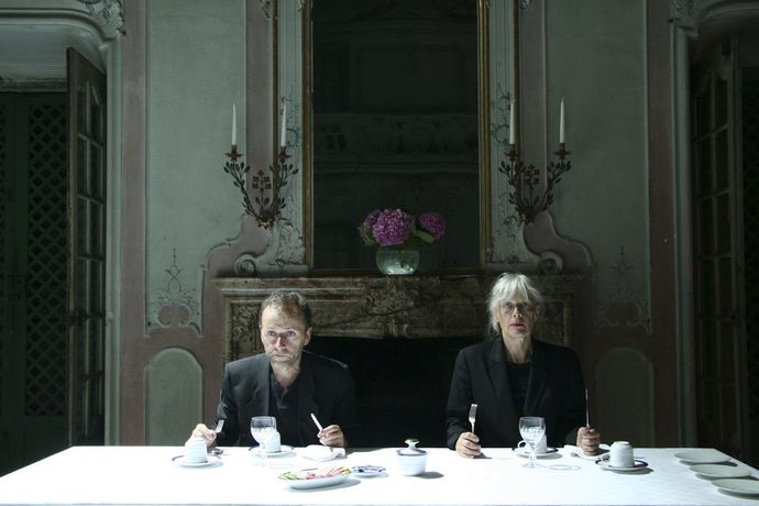 Signe Mähler & William Cody Maher《潘多拉的盒子》：摄影、诗歌与表演交织的梦境现实