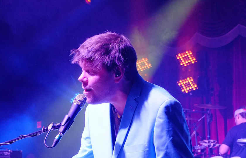 Kyle Hollingsworth 2025 年演唱会《Kyle Hollingsworth Band》法国站来了:jam band 狂热现场等你加入!