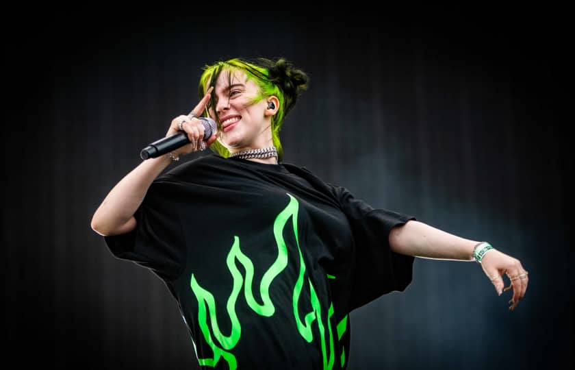 Billie Eilish 2025 演唱会《HIT ME HARD AND SOFT》伦敦/曼彻斯特站来了:新专主打+全场大合唱,氛围感拉满!