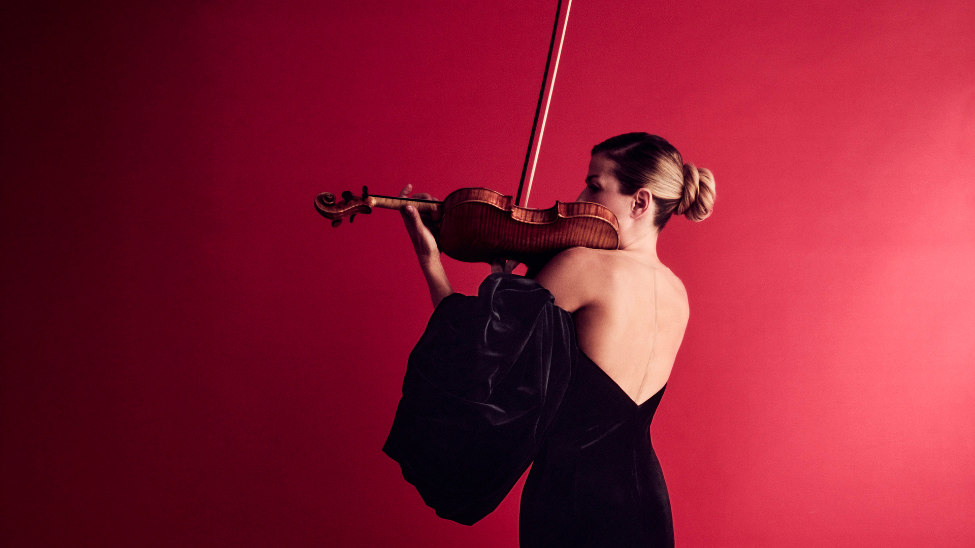 Anne-Sophie Mutter 安妮-索菲·穆特《莫扎特/埃内斯库》音乐会 2025 巡演来了：古典与现代的极致碰撞
