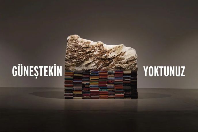Ahmet Güneştekin《YOKTUNUZ》：记忆、迁徙与文化共生的当代艺术之旅