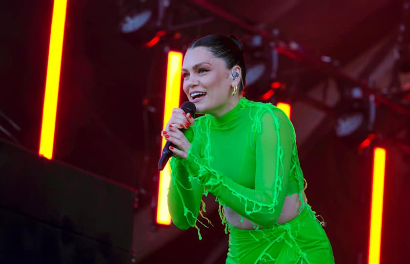 Jessie J 2025 巴黎演唱会《Jessie J Live in Paris》来了:爆发力嗓音+全场大合唱,巴黎站必冲!