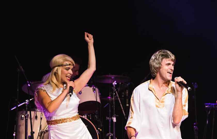 A Tribute to ABBA 2025 法国巡演《A Tribute to ABBA》巴黎、马赛、卡昂站来了：复古金曲全场大合唱，绝对不容错过！