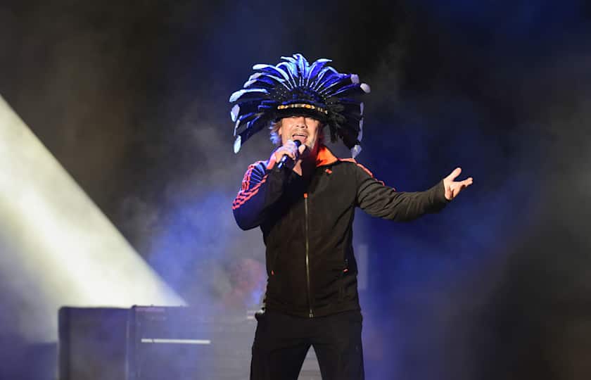 Jamiroquai 2025 法国演唱会《欧洲巡演》巴黎、里昂等站来了:Acid Jazz 现场律动,舞池氛围全开!
