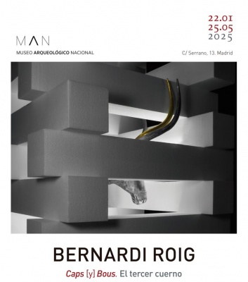 Bernardí Roig《Caps [y] Bous. El tercer cuerno》：记忆与物件的对话