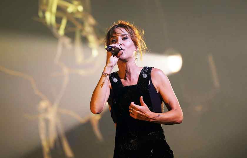 Zaz 2025法国巡演 Zaz Concert 2025 法国多城站来了:法式灵魂女声,燃爆秋日现场!