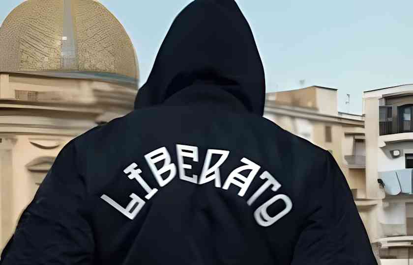 LIBERATO 2026 那不勒斯演唱会及欧洲巡演来了：电子与拿波里灵魂的炸裂现场！