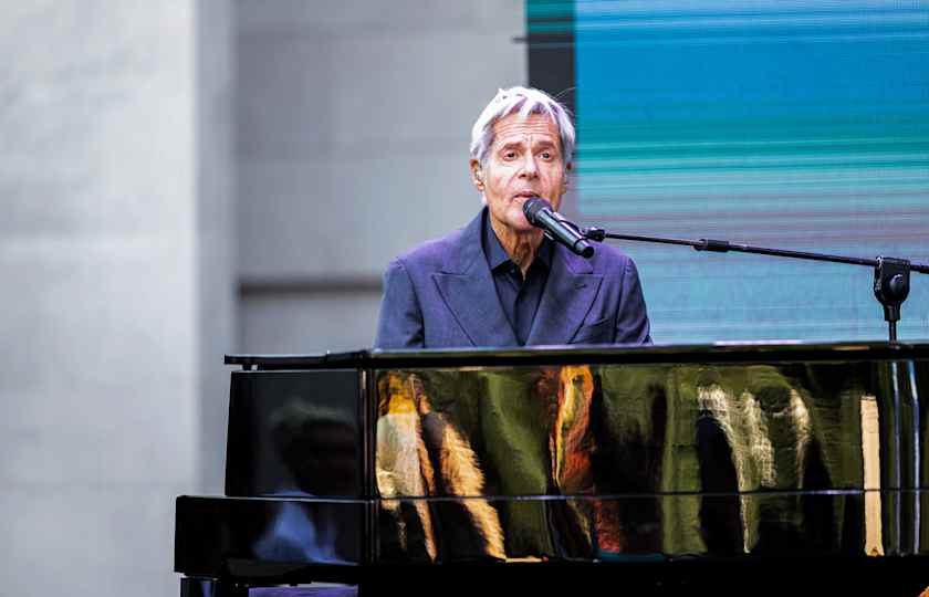 Claudio Baglioni 2025年意大利巡演《Claudio Baglioni Tour》罗马、巴勒莫等城市站来了：意大利流行乐传奇重磅回归