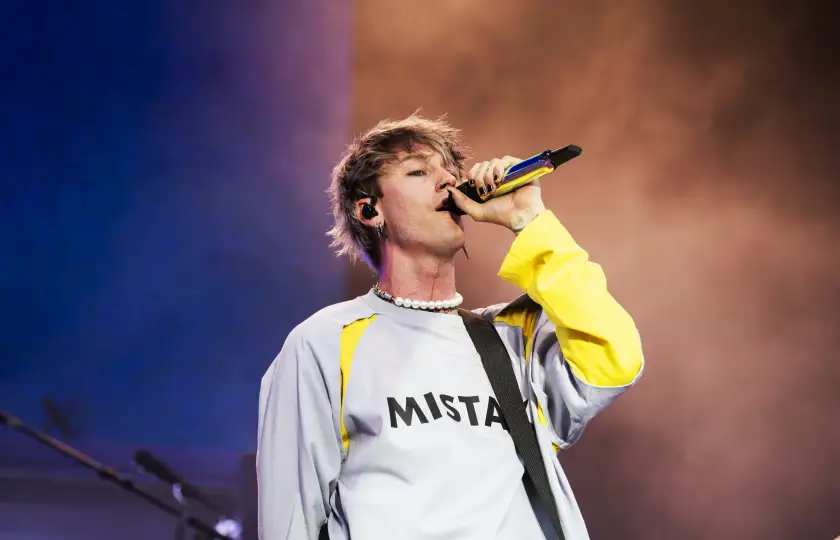 Machine Gun Kelly 2026 巴黎演唱会 Machine Gun Kelly Concert 巴黎站来了：全场大合唱，炸裂氛围等你来嗨！