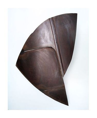 Karl Menzen《Voices of Steel. Telluric Faces》:钢铁与诗意的对话