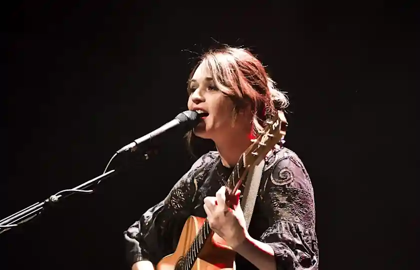 Carmen Consoli 2025年意大利巡演《Carmen Consoli Tour》多城开唱:诗意女声现场必冲!