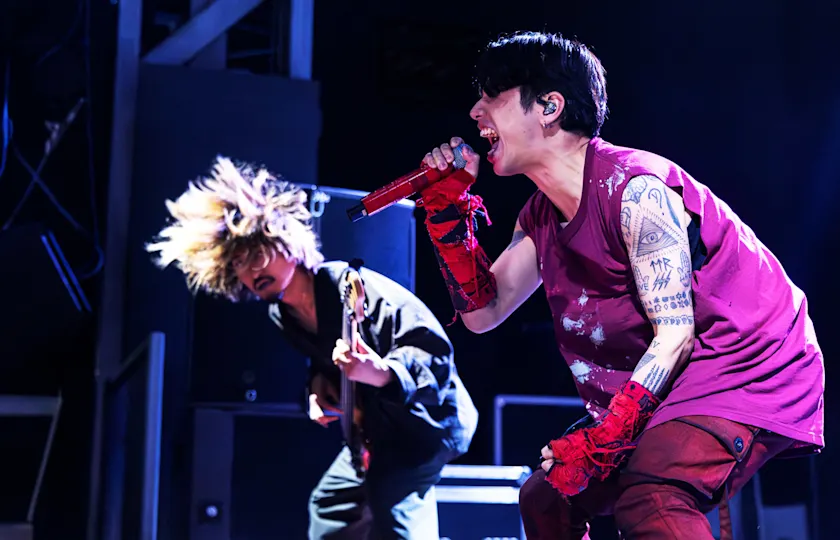 ONE OK ROCK 2025年德国巡演《Luxury Disease》柏林汉堡科隆慕尼黑站来了:全场大合唱,燃爆你的摇滚魂!