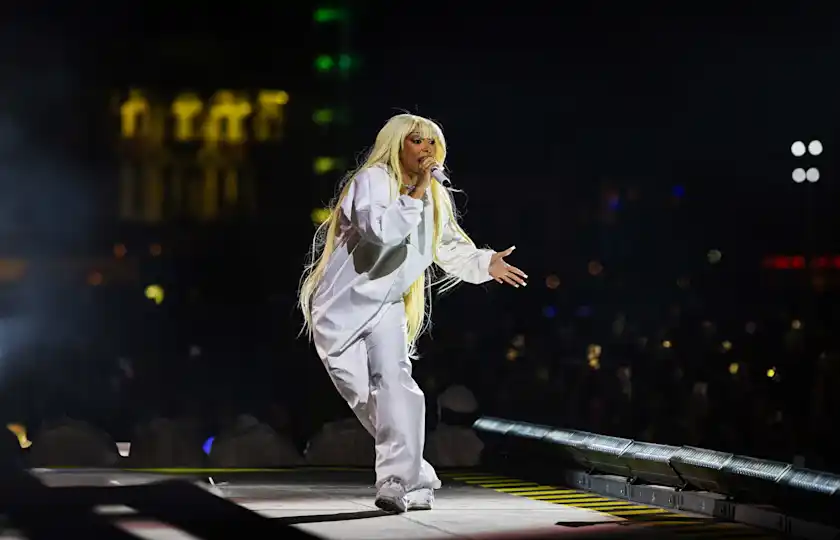 Doja Cat 2026年演唱会《Scarlet Tour》法国巴黎&里昂站来了:全新舞台炸翻全场!