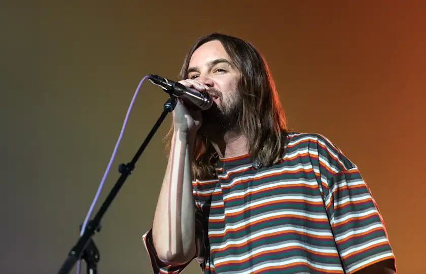 Tame Impala 2026 演唱会《Tame Impala Tour》法国巴黎、里昂站来了:迷幻摇滚现场炸裂体验!