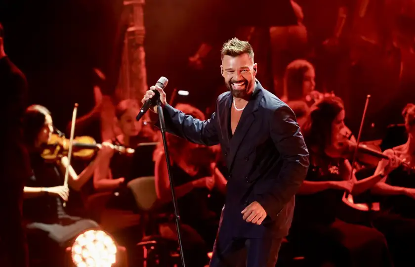 Ricky Martin 2025 演唱会《Starlite Madrid》马德里站来了:拉丁天王现场燃爆全场!