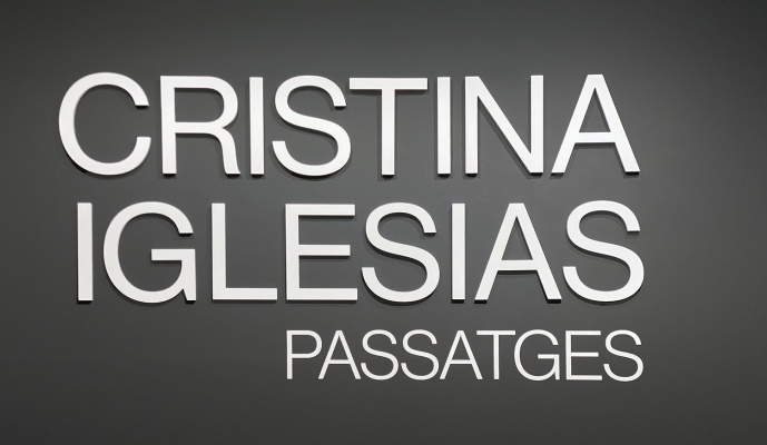 Cristina Iglesias《Pasajes》：雕塑与空间的穿越体验