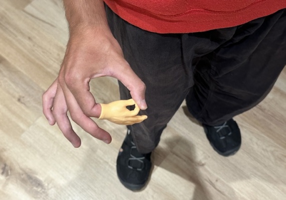 Grup d’Estudi《Caixa sorpresa Grup d’Estudi》：集体实验，打开艺术的惊喜盒子