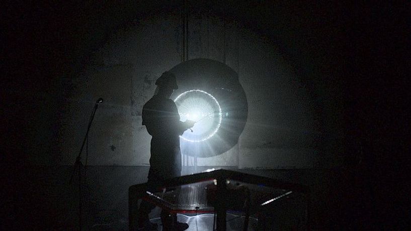 Anton Kats《Sudnozavod》：在声音与历史的废墟中寻找希望