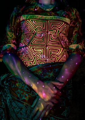 Ignacio Atkins《Mornag》：传统与现代交织的纺织影像展