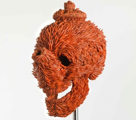 Jan Fabre《爱的物质化》：用生命与神话雕刻爱的形态