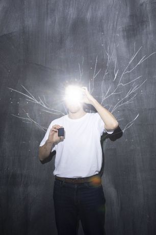 当代多元艺术家群展《I AM FLUX: The Freedom of Being and the Possibilities of Becoming》:探索流动的自我与身份变革