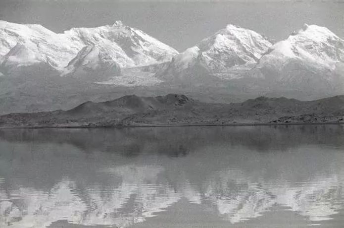 Ute Schendel《Analog Photography 1968-2000》：胶片时代的诗意纪实