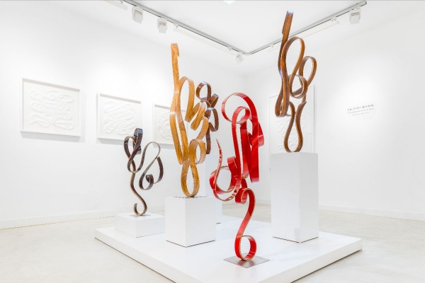 Jacinto Moros《La transformación de la línea》:线条的诗意变形