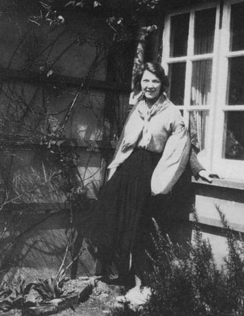 Jean Rhys与现代世界:《Postures: Jean Rhys in the Modern World》:一场多元艺术与文学的对话