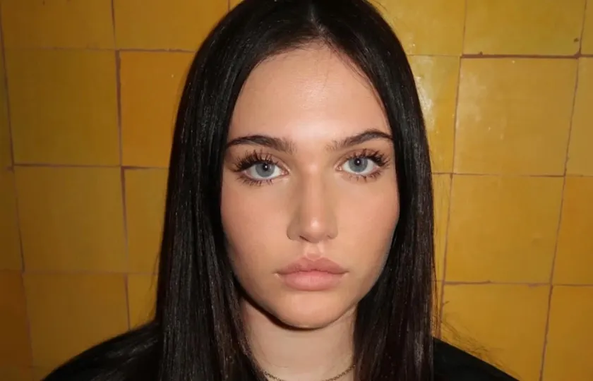 Sienna Spiro 2026 巴黎演唱会《The Visitor Tour》来了:全新专辑+现场氛围炸裂