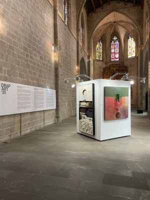 可持续艺术先锋合集《In memoriam. Pioners de l'art sostenible》：三位巴塞罗那艺术家用废弃物讲述环保与社会故事