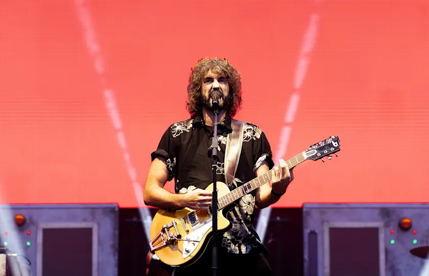 Mikel Izal 2026年西班牙巡演《Mikel Izal Tour》巴塞罗那等多城来了：燃爆全场的西班牙独立摇滚现场！