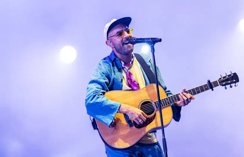 Nil Moliner 2025年演唱会《西班牙巡演》马德里&巴塞罗那站来了：西班牙流行新声，现场活力爆棚！