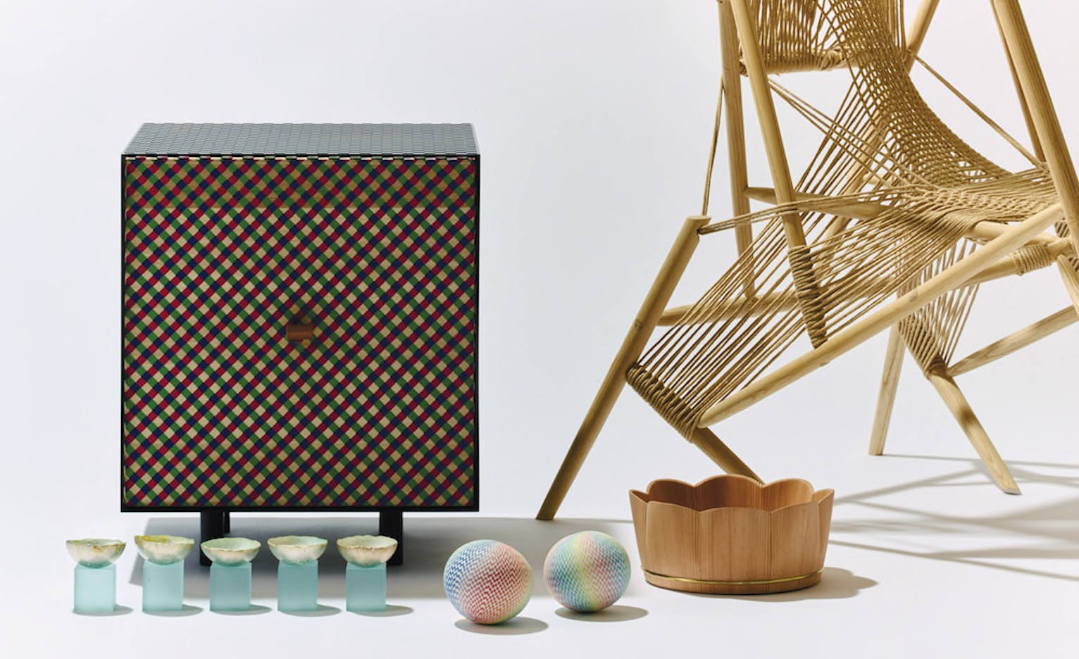 工艺都市高冈クラフトコンペティション《东京展》：日本工艺创新与传统的交汇