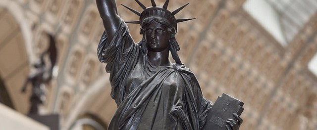 奥古斯特·巴托尔迪《自由照耀世界》：自由女神像背后的传奇艺术家