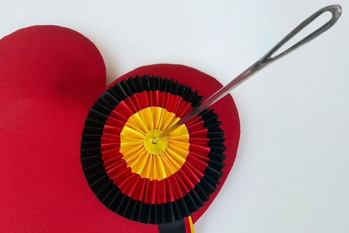 Asta Gröting《Herz》:在空间与情感之间的雕塑诗学