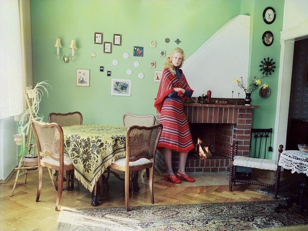 Margit Emmrich《Wohnzimmer》：私密客厅的艺术转化