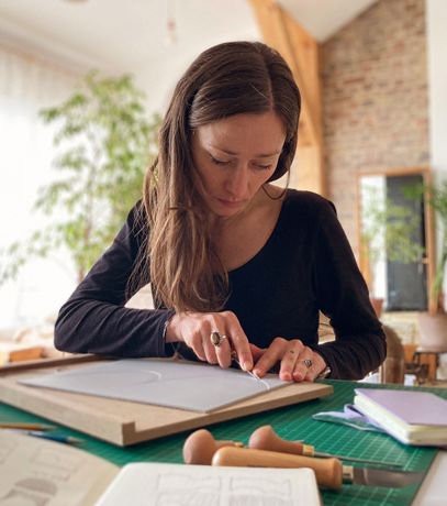 Agata Kycia & Jakob Drömmer《ONE by ONE》：在重复与冥想中探索手工艺与数字思维的边界