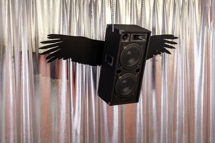 声音与科技艺术｜《Glitch in a Garden of Whispers》：一场故障花园中的诗意低语