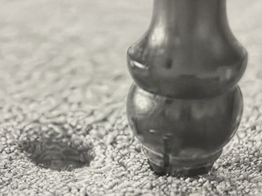 Martí Cormand《Fuera de lugar》：一场关于位移与视觉错觉的微妙探索