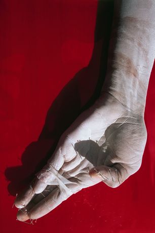 Myriam Mihindou 《Common Skin》:一场关于身体、记忆与共同皮肤的深度对话
