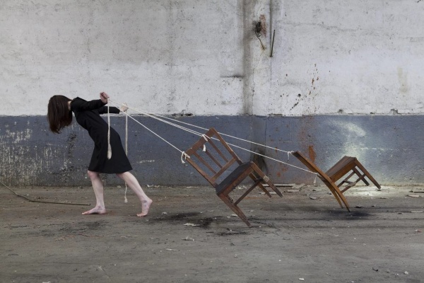 Soledad Córdoba《Ad Lucem》：一场从毁灭走向光明的深刻艺术旅程