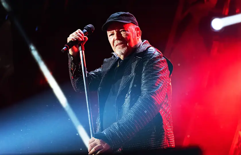 Vasco Rossi 瓦斯科·罗西 2026 年演唱会意大利巡演来了：摇滚教父夏日开唱，万人合唱经典引爆全场！