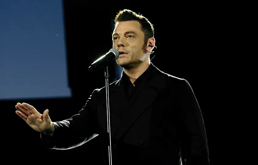 Tiziano Ferro 2026 意大利巡演《Stadi 26》来了:米兰、罗马、都灵等城市全攻略!