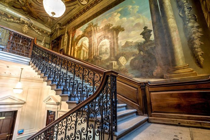 护理历史建筑之旅《A Home for Nursing: Behind the Scenes Tour of 20 Cavendish Square》：探秘1729年建筑的秘密